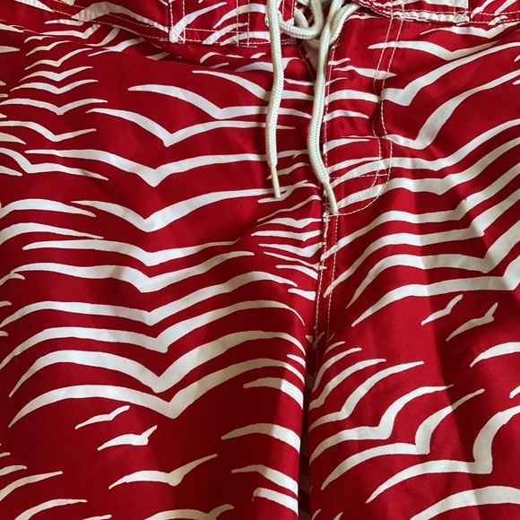 Vineyard Vines boardshorts - Picture 3 of 3